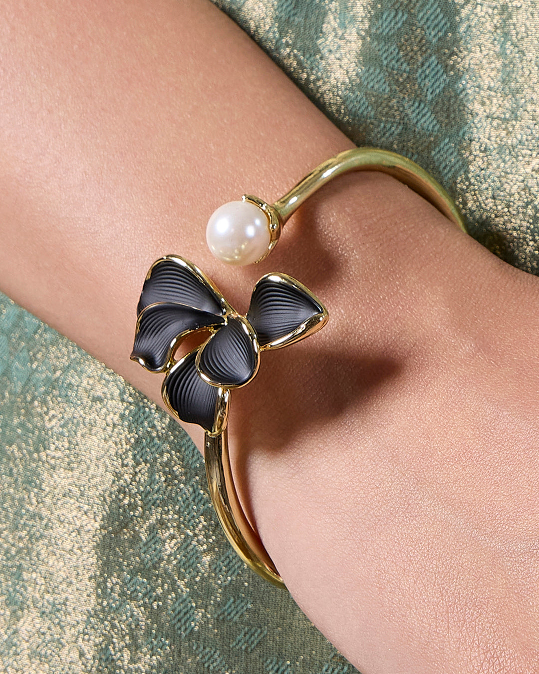 Onyx Flower Bracelet