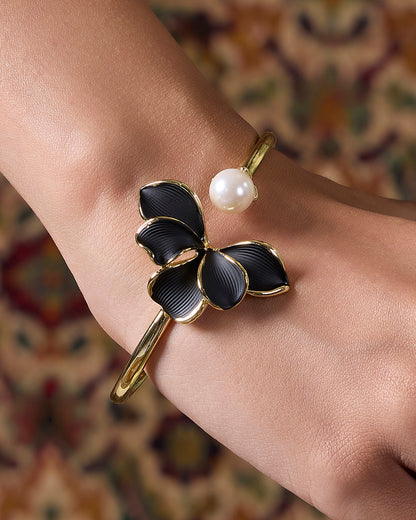 Onyx Flower Bracelet