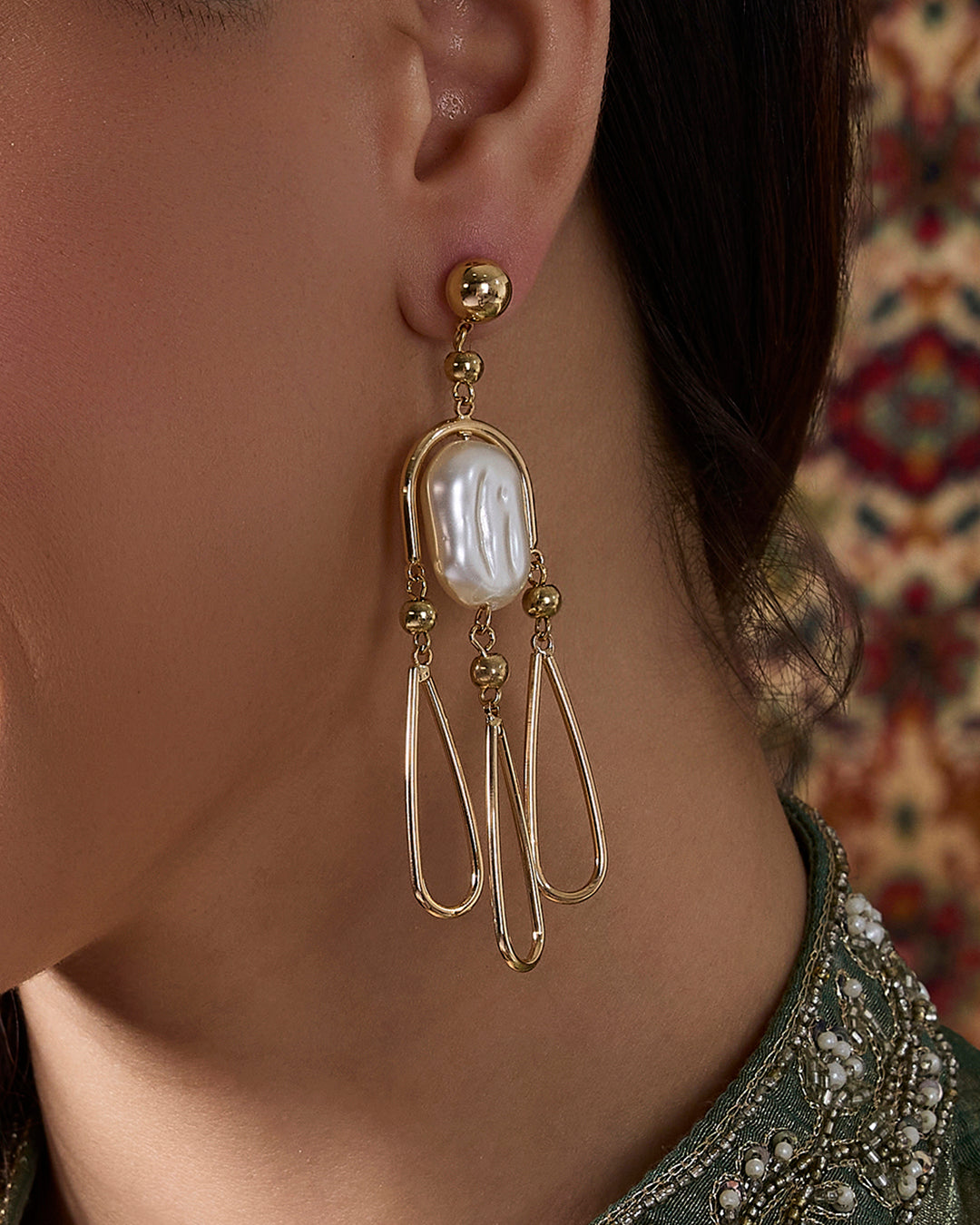 Calista pearl earrings